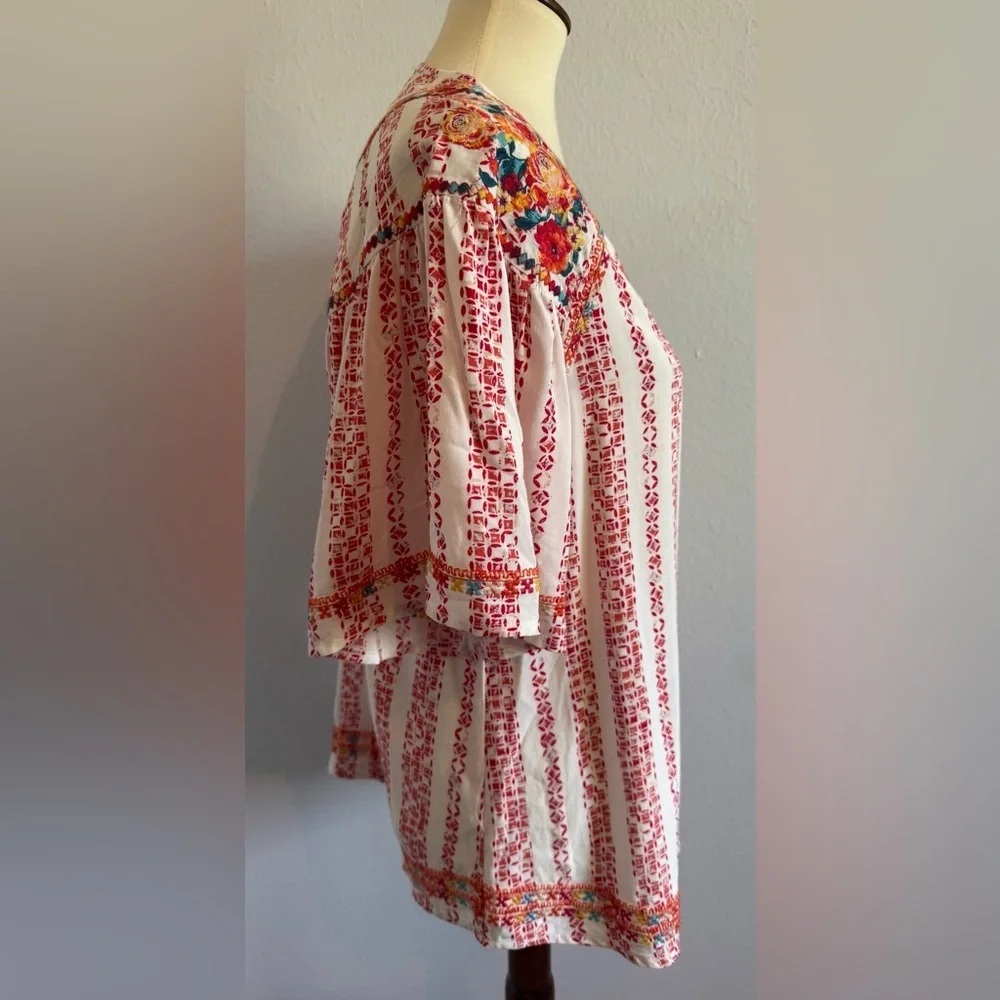 Savanna Jane White Top with Coral Embroidery &Multicolor Accents Size Medium - Picture 5 of 12